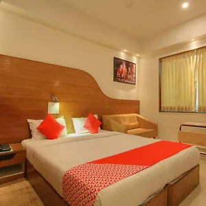 Hotel Oyo 1998 Nityotsava Residency ***
